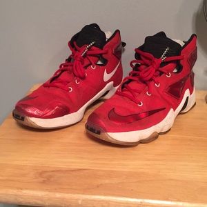 LEBRON 13 size 5.5 used